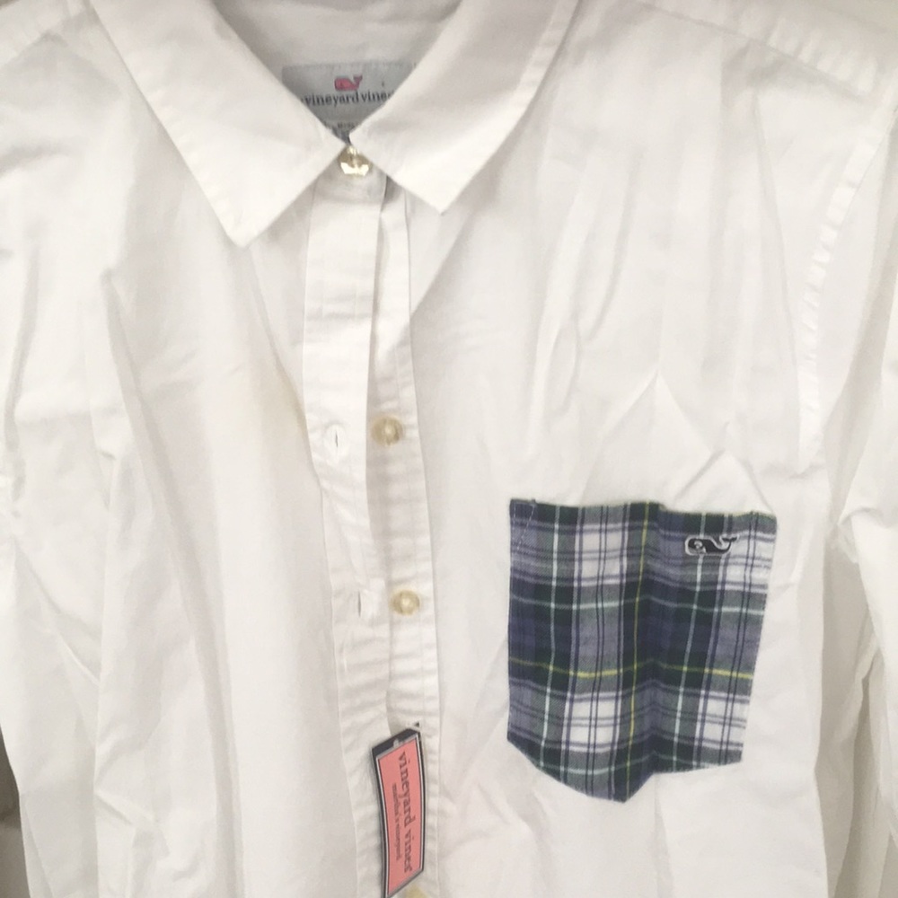 Vineyard vines holiday tartan blouse. NWT‎